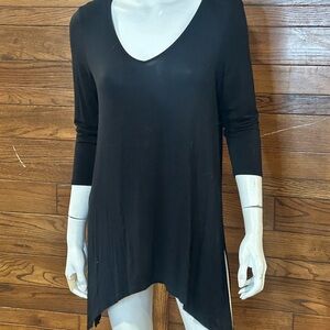 Reitmans Black Asymmetrical 3/4 Sleeve Tunic